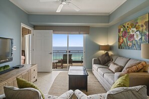 Condo, 2 Bedrooms | Living room