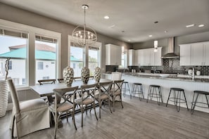 Duplex, Multiple Beds | Private kitchen | Microwave