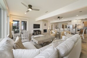 Maison, 5 chambres | Salle de séjour