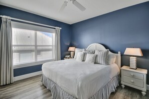 Condo, 4 Bedrooms | 4 bedrooms, individually decorated, individually furnished, bed sheets