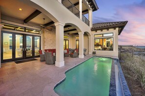 Casa, várias camas | Piscina | Piscina externa
