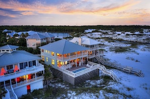 House, 6 Bedrooms | Exterior