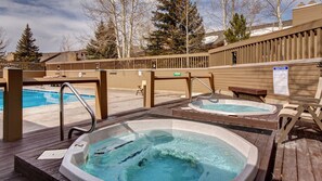 Outdoor spa tub - 1687 Lakeside 3 Bedroom Home by RedAwning (Park City)