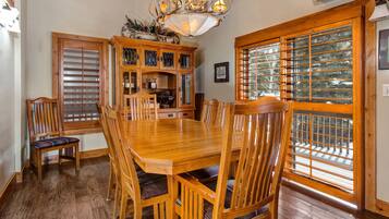 House, 3 Bedrooms | Dining