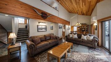 Condo, 3 Bedrooms | Living area | 30-inch flat-screen TV with cable channels, TV