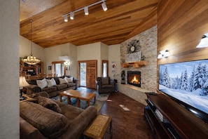 Condo, 3 Bedrooms | Living area | 30-inch flat-screen TV with cable channels, TV