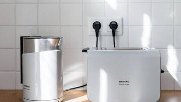 Luxury Apartment, 2 Bedrooms | Private kitchen | Full-size fridge, microwave, oven, toaster