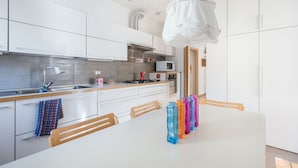Apartment, 3 Bedrooms | In-room dining - Casa Daniza (Trento)