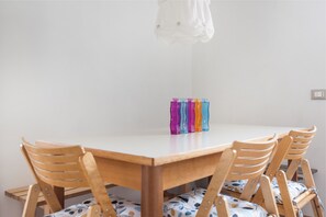 Apartment, 3 Bedrooms | In-room dining - Casa Daniza (Trento)
