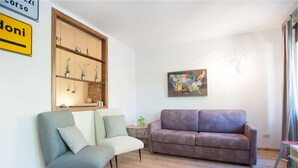Apartment, 1 Bedroom | Living area - Casa del Porteghet (Trento)