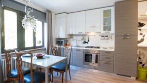 Apartment, 1 Bedroom | In-room dining - Casa del Porteghet (Trento)