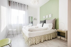 Free WiFi, bed sheets - Jordan e Martin (Arco)