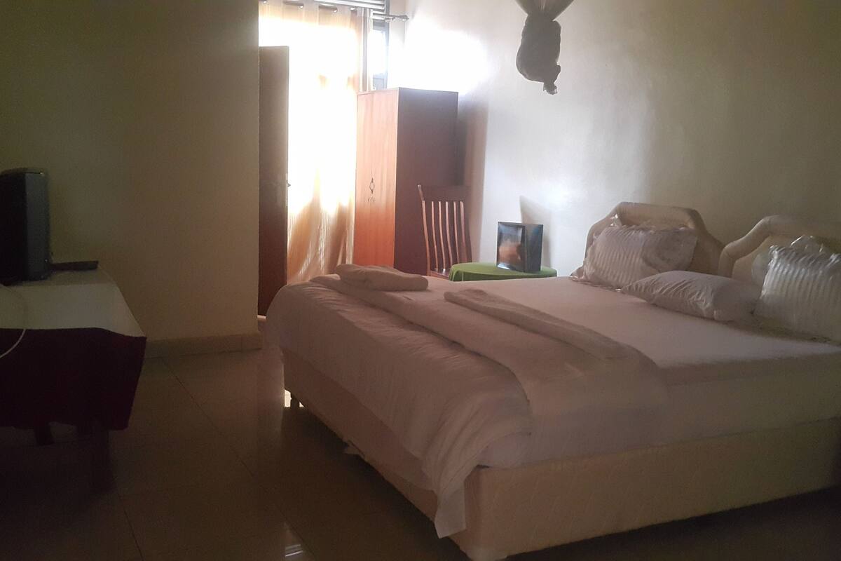 In-room safe, desk, laptop workspace, iron/ironing board