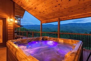 Bain à remous extérieur