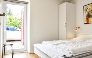 3 bedrooms, travel cot, free WiFi