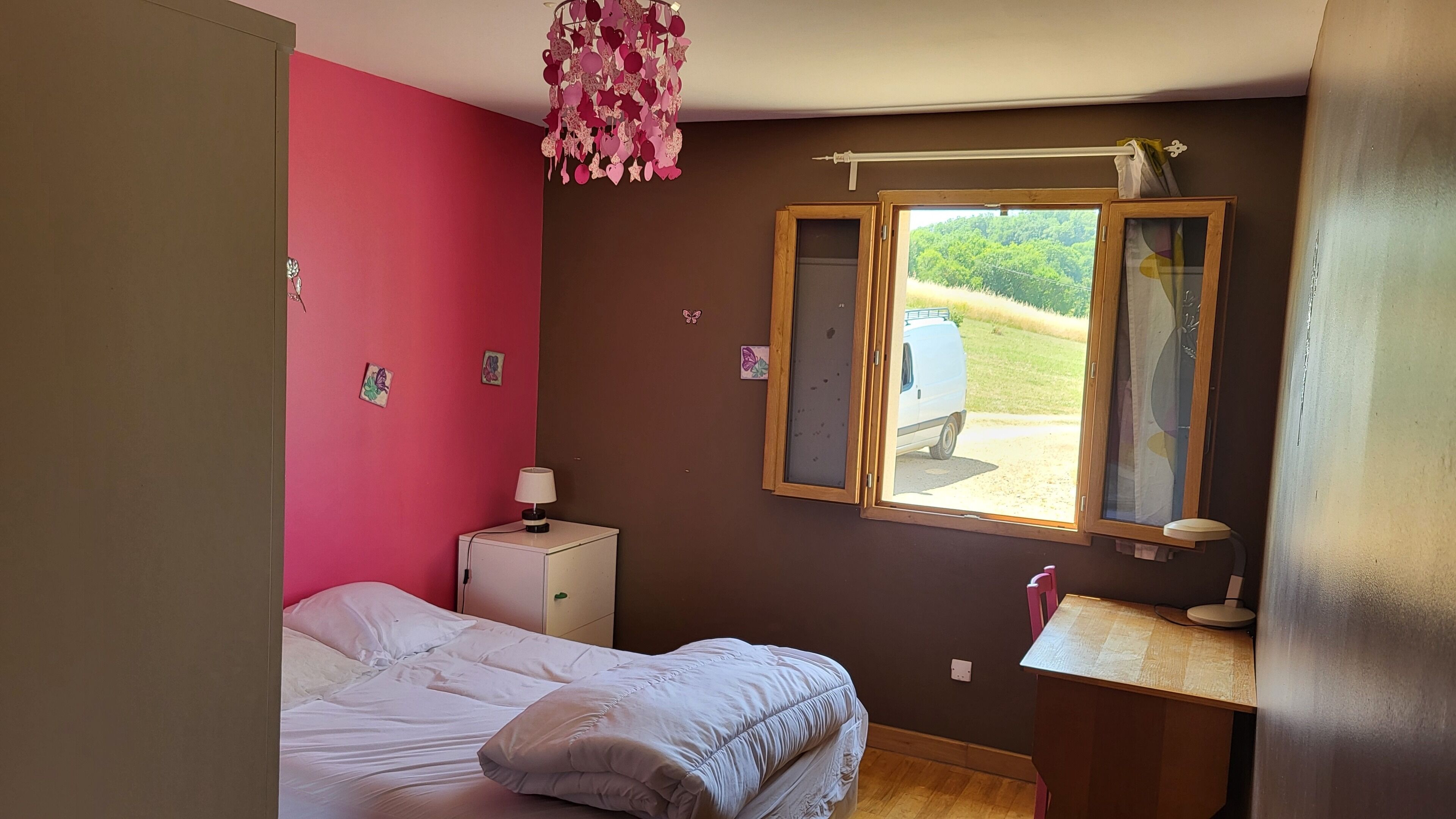 7 habitaciones, tabla de planchar con plancha y wifi gratis 