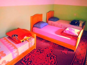 Quarto triplo | Wi-Fi de cortesia, roupa de cama