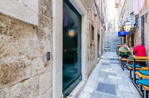 Studio (Studio Apartment) | Exterior