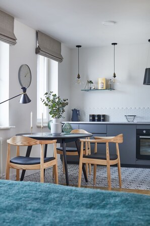 Studiosuite – comfort | Eget kjøkken | Kjøleskap, ovn, kokeplater og oppvaskmaskin