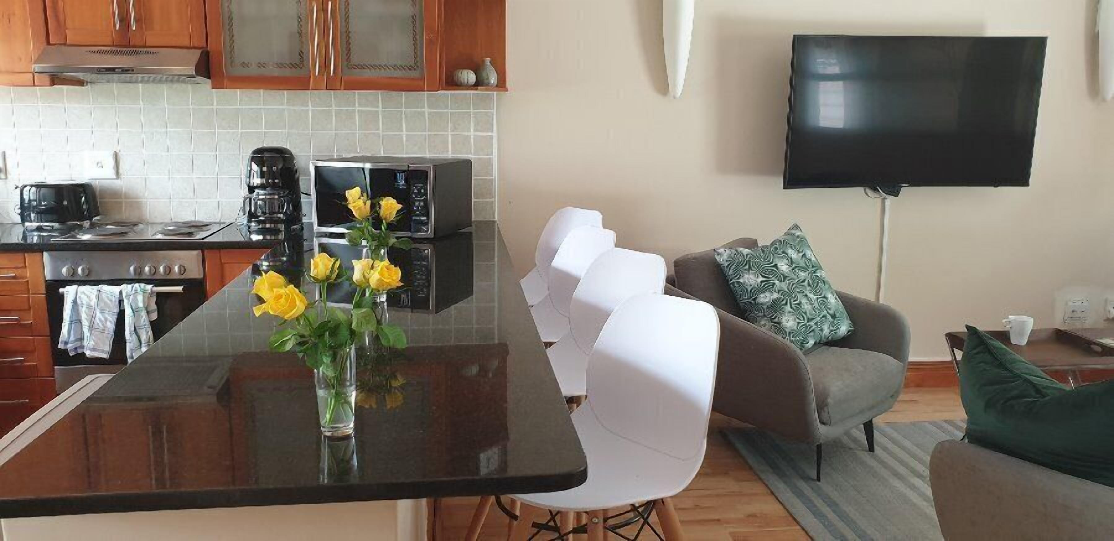 House, 3 Bedrooms, Terrace | Living area | Flat-screen TV