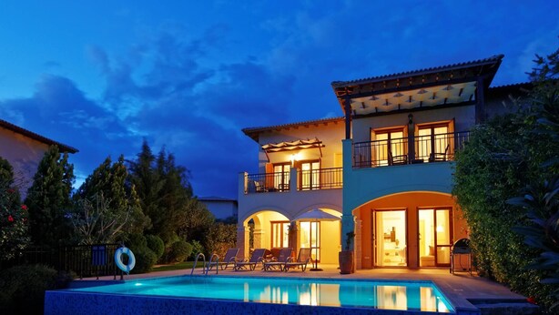 Front of property - evening/night - Villa TH02 - Iremos (Kouklia)