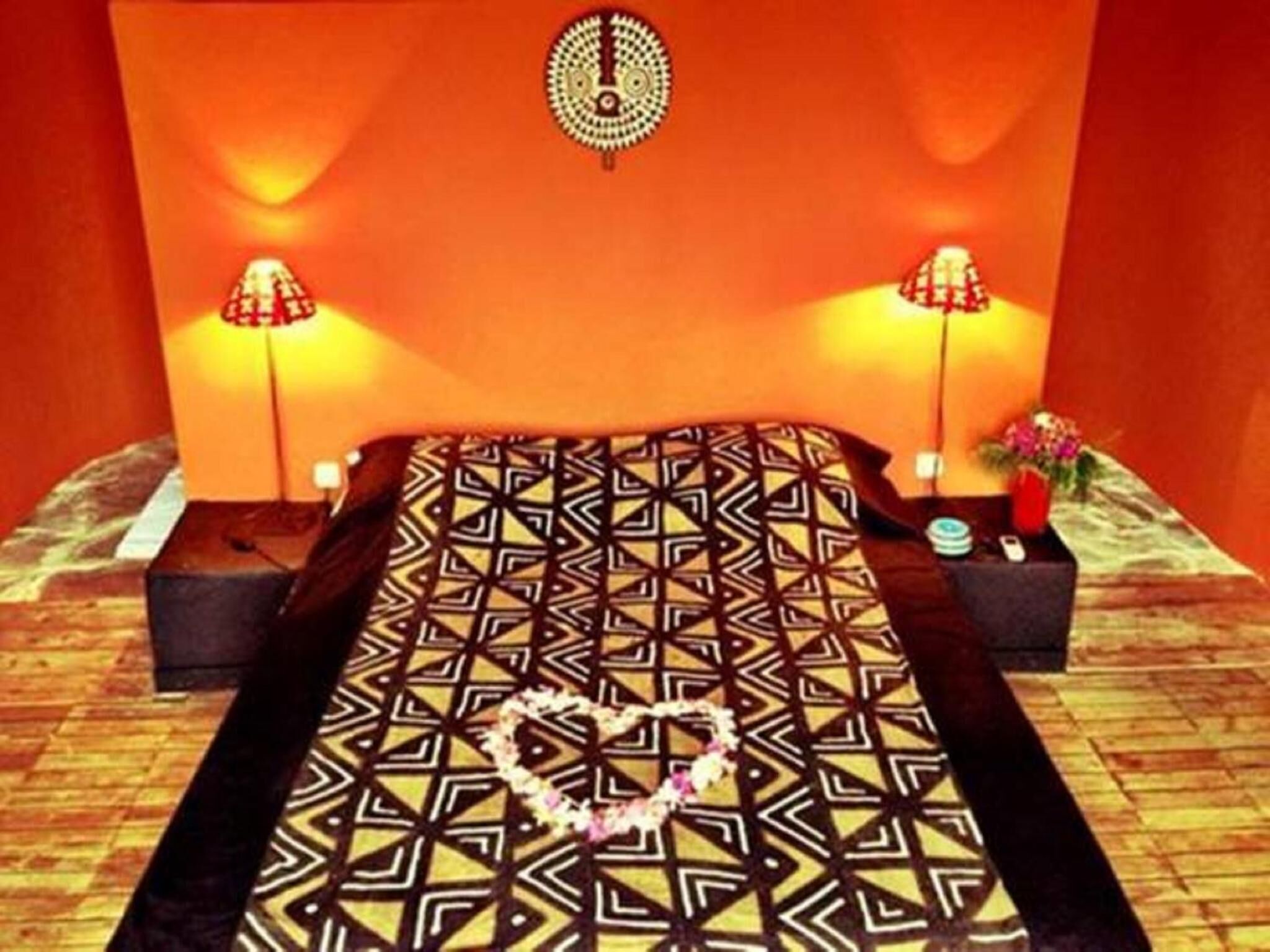 迷你吧、客房内保险箱、特色装修、办公桌