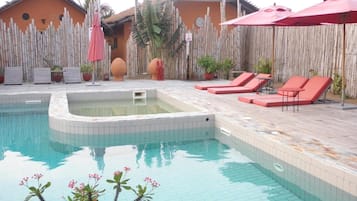 Alberca al aire libre