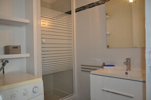 Ducha y secador de pelo