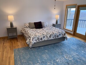 3 Schlafzimmer, Schreibtisch, Bügeleisen/Bügelbrett, kostenloses WLAN