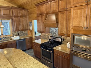 Fridge, microwave, oven, stovetop - Great Location with Breathtaking Views in Greenbrier County, WV. (Frankford)