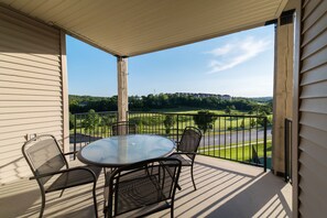 Family Condo, 2 Bedrooms, Terrace, Golf View | Balcony - The Links at Thousand Hills (Branson)