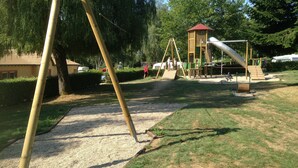 Außen-Kinderspielplatz