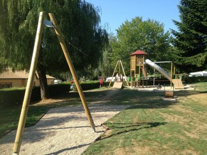 Children’s play area – outdoor - Safaritent at Camping Belle-Vue 2000 (Berdorf)