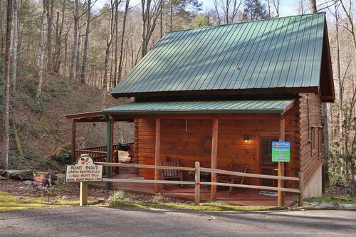 A Bit Of Heaven #252 by Aunt Bug's Cabin Rentals