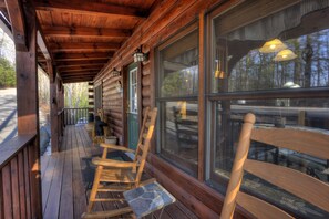 House, Multiple Beds (Nestled Inn #214) | Balcony