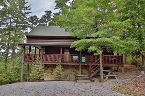 House, Multiple Beds (Black Bear Hibernation #2825) | Exterior