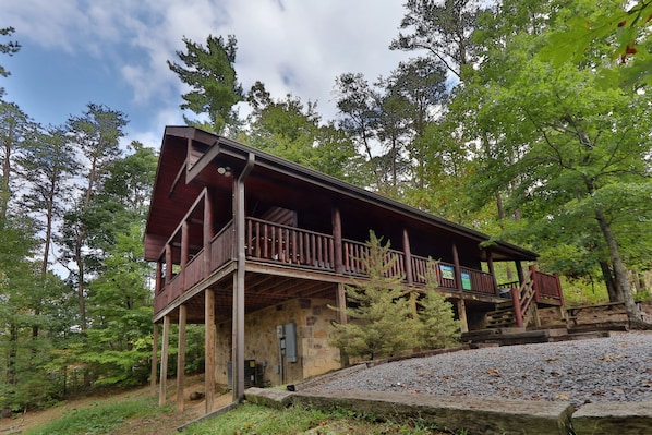 House, Multiple Beds (Black Bear Hibernation #2825) | Exterior