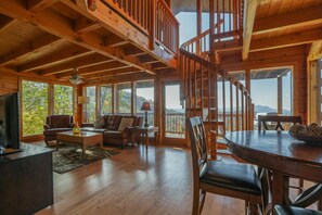 House, Multiple Beds (Morning View #131) | Living area