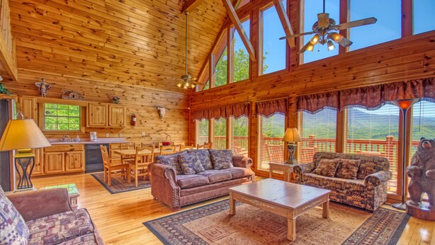 House, Multiple Beds (Awesome Views  #701) | Living area