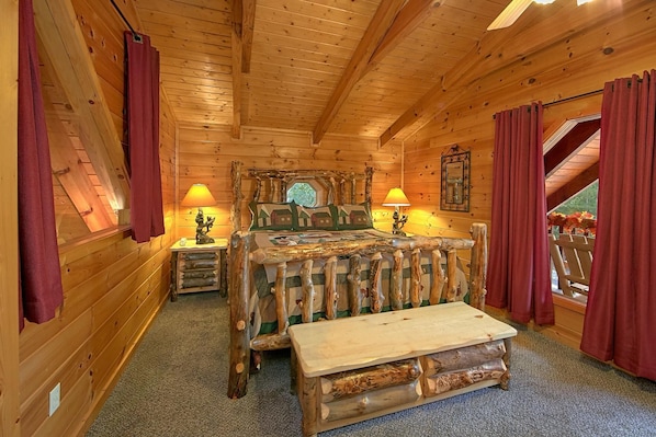 Hus - flera sängar (Boulder Bear Lodge #355) | 3 sovrum, individuell inredning, unika möbler och gratis wi-fi