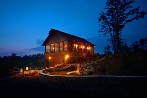 House, Multiple Beds (Lasting Impressions #240) | Exterior