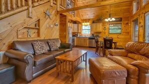 House, Multiple Beds (Dare To Bear #238) | Living area - Dare To Bear #238 (Sevierville)