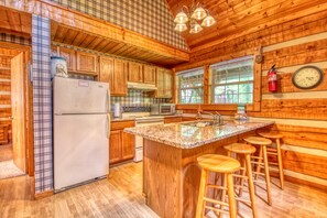 House, Multiple Beds (Angler's Perch #2523) | Private kitchen | Fridge, microwave, stovetop, dishwasher - Angler's Perch #2523 (Gatlinburg)