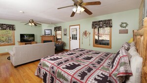 House, 1 King Bed with Sofa bed (Always & Forever #118) - Always & Forever #118 (Sevierville)