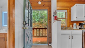 House, 1 King Bed with Sofa bed (Foxy Lady #1531) | Interior - Foxy Lady #1531 (Gatlinburg)