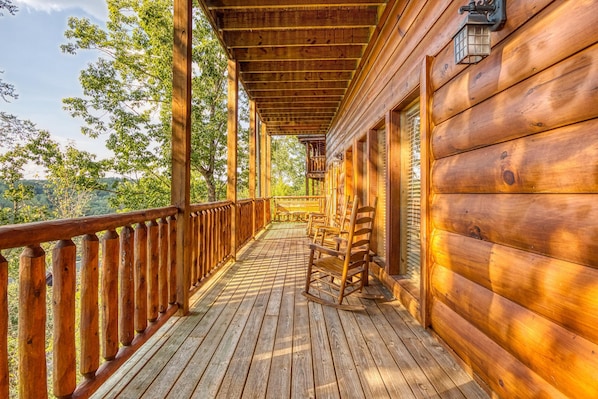 Terrace/patio - Absolutely Wonderful #304 (Sevierville)