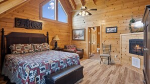 House, Multiple Beds (Absolutely Wonderful #304) | 3 bedrooms, WiFi (free), individually decorated, individually furnished - Absolutely Wonderful #304 (Sevierville)