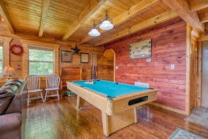 Spielezimmer