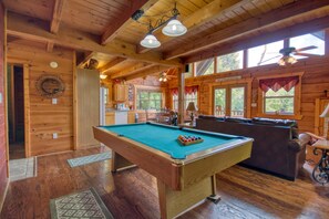 Games room - American Dream #142 (Sevierville)