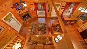 Ferienhaus, Mehrere Betten (A Bear's Eye View #251) | Wohnbereich